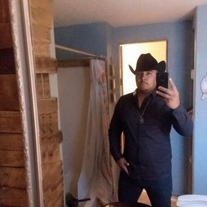 Meet your Posher, Larry